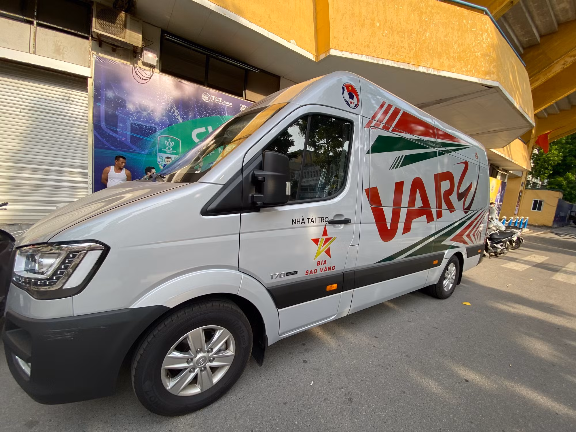 xe-var.jpg -0