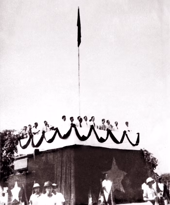 Sáng mãi tinh thần cách mạng -0