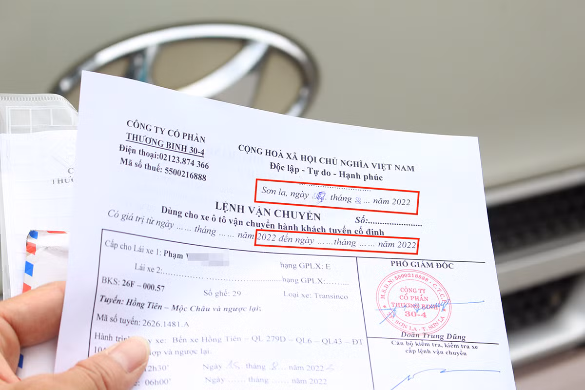 Xe khách, xe hợp đồng liên tiếp bị CSGT Sơn La “tuýt còi” -0