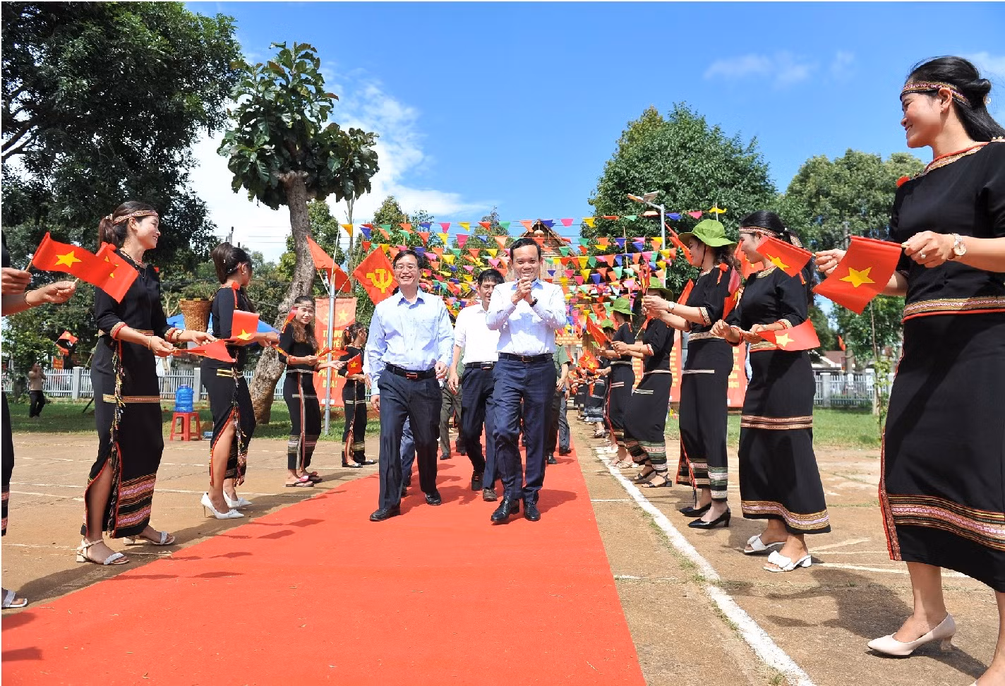 Phó Thủ tướng Trần Lưu Quang dự Ngày hội toàn dân bảo vệ an ninh Tổ quốc -0