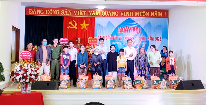 Sôi nổi Ngày hội toàn dân bảo vệ ANTQ năm 2023 -0