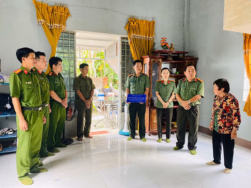 Sửa nhà tình nghĩa - ấm lòng tình thương -1