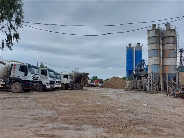 Công ty TNHH 405 chây ì di dời trạm bê tông trái phép -0
