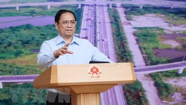 Sớm hoàn thành hệ thống đường cao tốc "xương sống"
