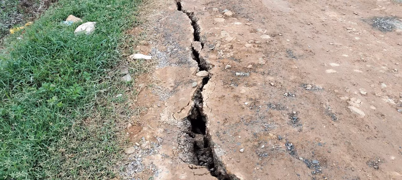 Người dân hoang mang vì đê sông Càn tiếp tục sạt lở nghiêm trọng -0