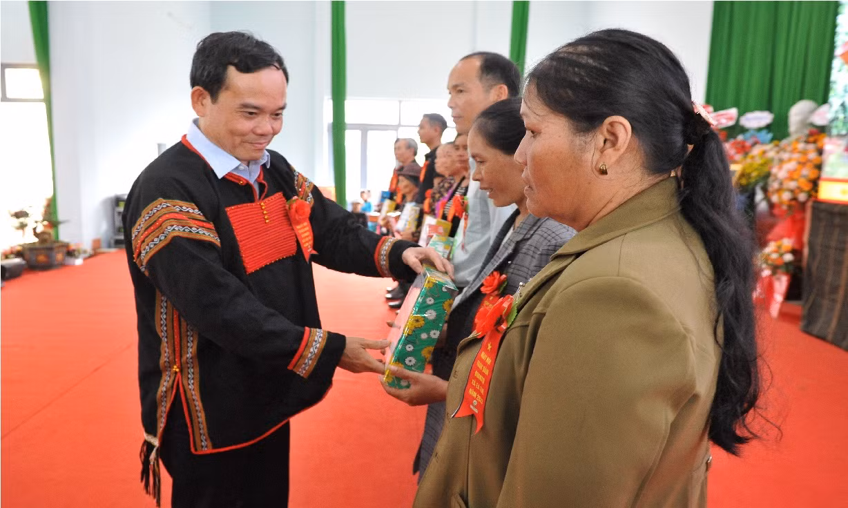 Phó Thủ tướng Trần Lưu Quang dự Ngày hội toàn dân bảo vệ an ninh Tổ quốc -0