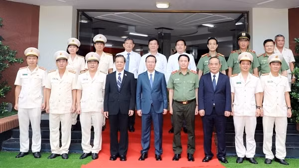 Chủ tịch nước Võ Văn Thưởng thăm, làm việc tại Công an tỉnh An Giang