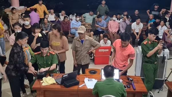 Chuyện ghi ở ngày hội cấp CCCD tại Bắc Giang