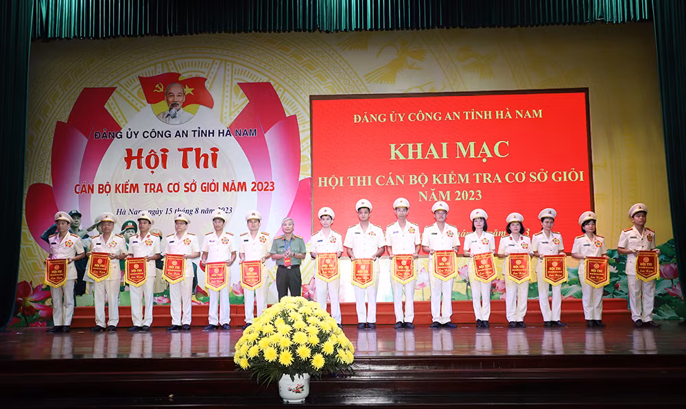 Công an tỉnh Hà Nam tổ chức Hội thi cán bộ kiểm tra giỏi năm 2023 -0