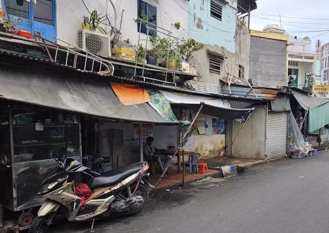 Đâm bạn nhậu xong đem hung khí đi giấu rồi quay lại chở nạn nhân đi cấp cứu -0