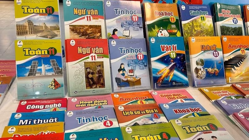Sách giáo khoa không thể là hàng hóa thuần túy -0