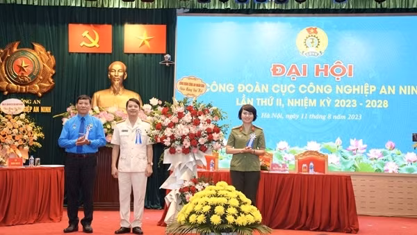 Đổi mới hoạt động Công đoàn Cục Công nghiệp an ninh