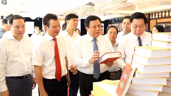 Nâng cao chất lượng nghiên cứu, biên soạn, tuyên truyền, giáo dục lịch sử Đảng