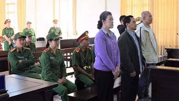 Bài 2: Trò hề "trưng cầu dân ý" và bầu Đào Minh Quân làm tổng thống