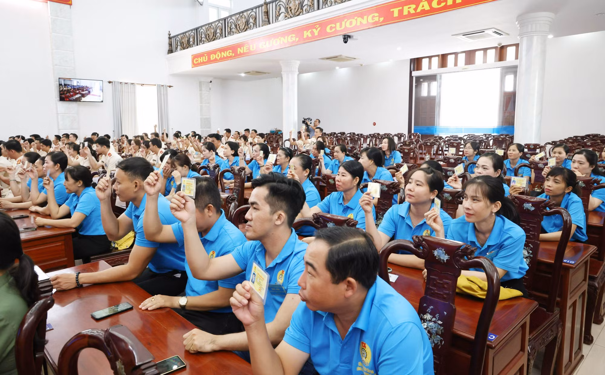 Phát huy vai trò xung kích của đoàn viên Công đoàn Công an TP Cần Thơ -0