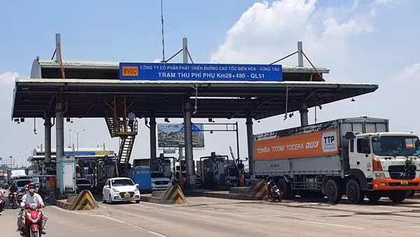 Chưa thể tháo dỡ trạm thu phí Quốc lộ 51 dù đã ngừng hoạt động