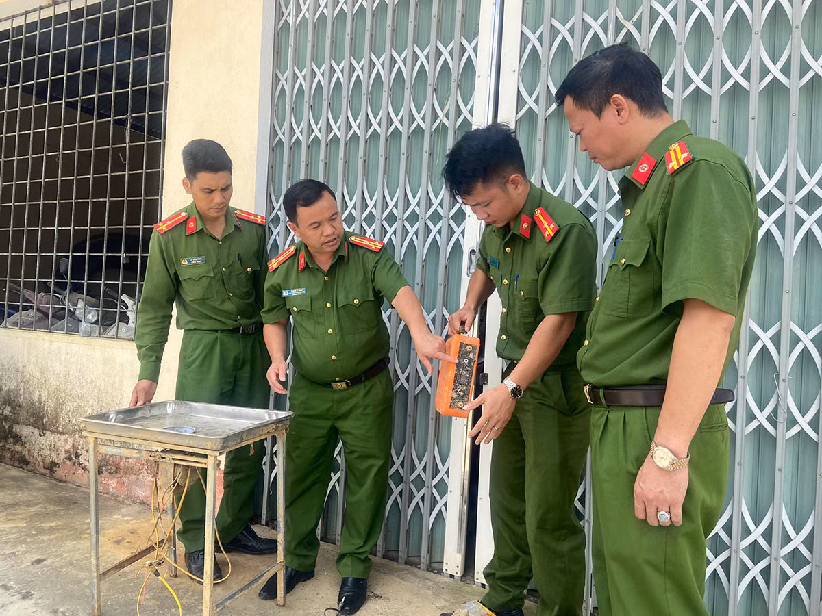 Lào Cai: Một số xưởng sơ chế giun đất xả thải gây ô nhiễm môi trường -0