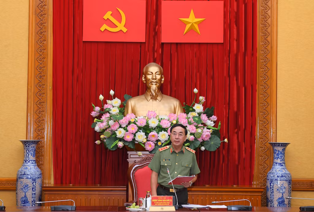Thứ trưởng Trần Quốc Tỏ gặp mặt con các thương binh, liệt sĩ trong CAND đi tham quan, nghỉ dưỡng tại Belarus -0