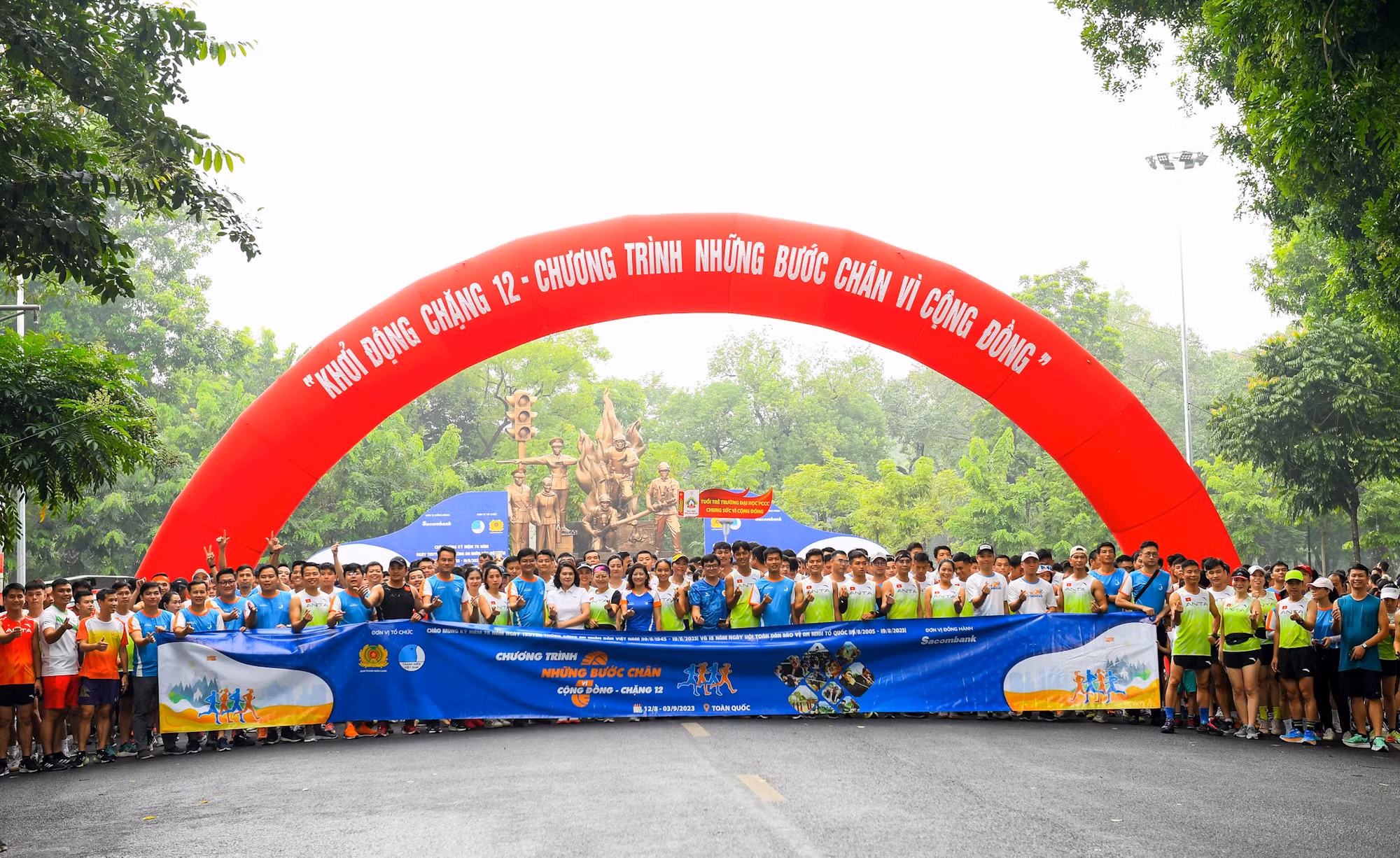 Khởi động chương trình 