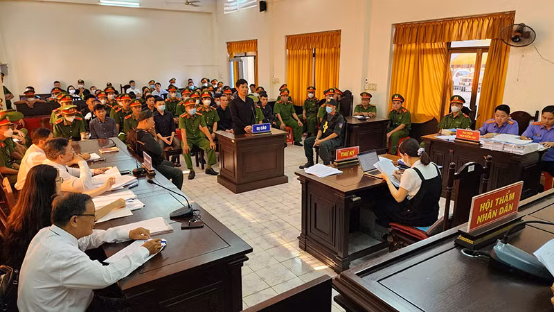 quang-canh-phien-toa.jpg -0