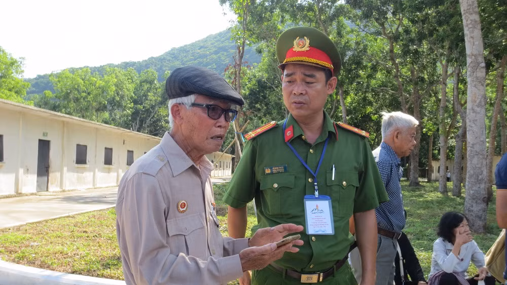 Về Côn Đảo nghe Công an kể chuyện du lịch -0