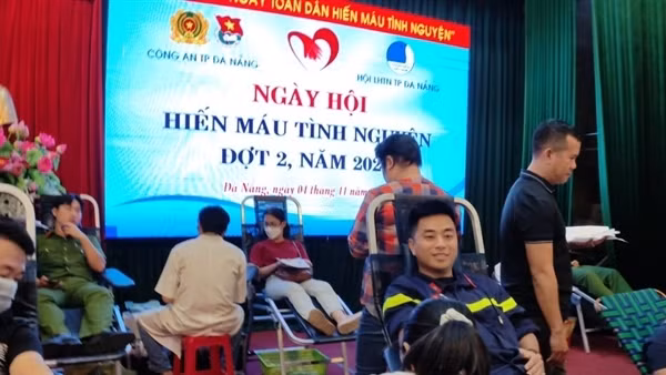 Hơn 600 đoàn viên, chiến sĩ Công an Đà Nẵng tham gia hiến máu tình nguyện