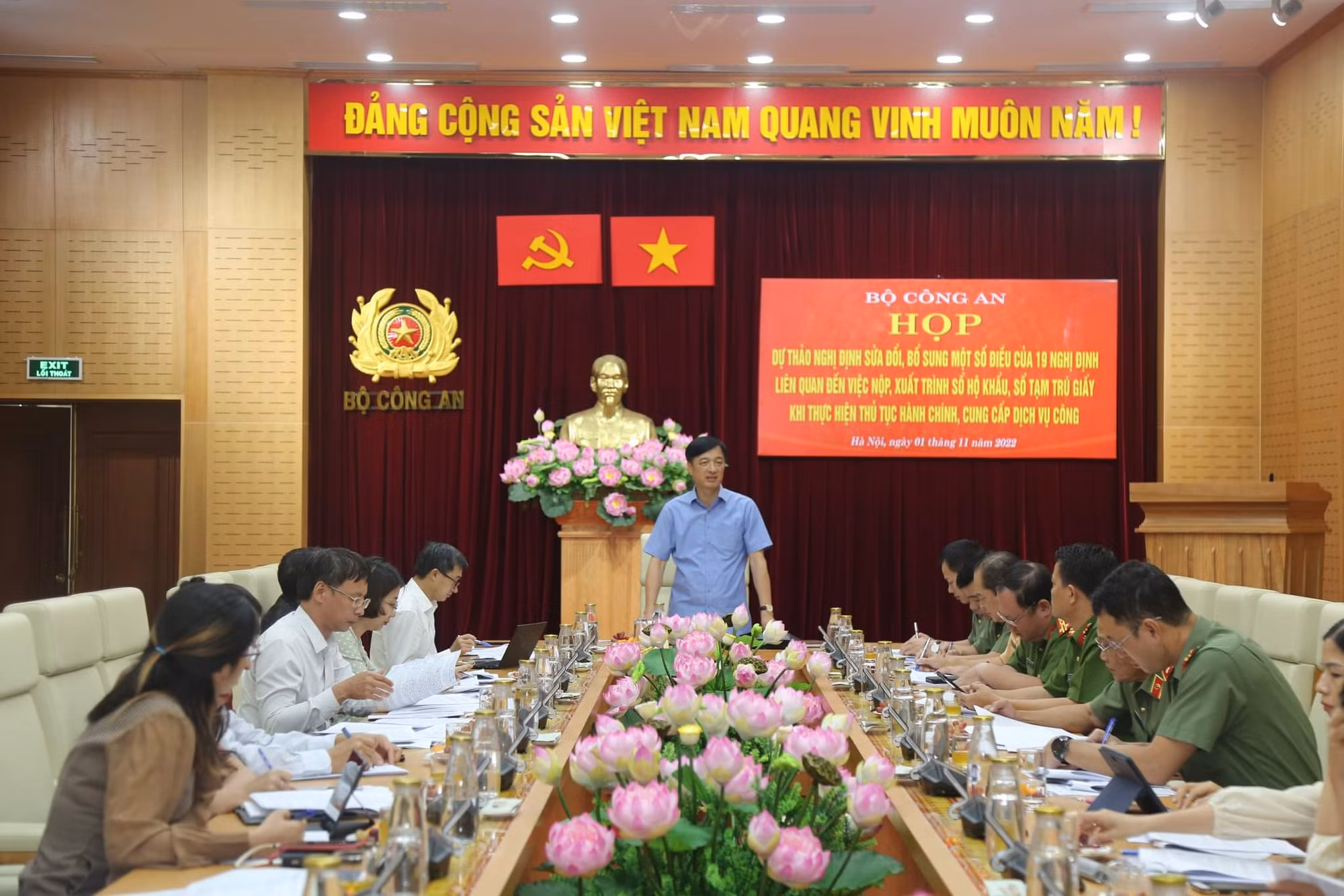 Họp dự thảo nghị định -0