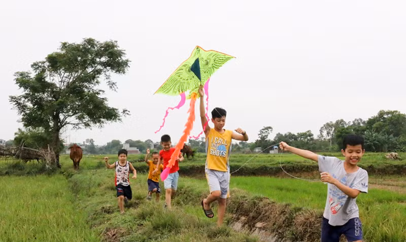 Những cuộc chạy đua của con trẻ -0