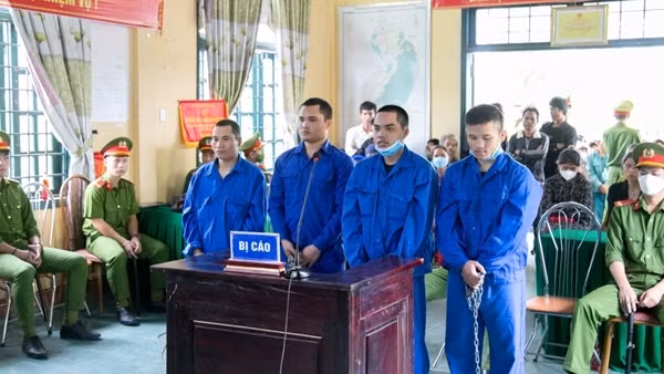 Tuyên 3 án tử hình, 1 án chung thân cho đường dây vận chuyển trái phép chất ma túy