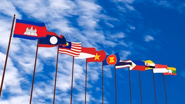 Củng cố đoàn kết, thống nhất và vai trò trung tâm của ASEAN