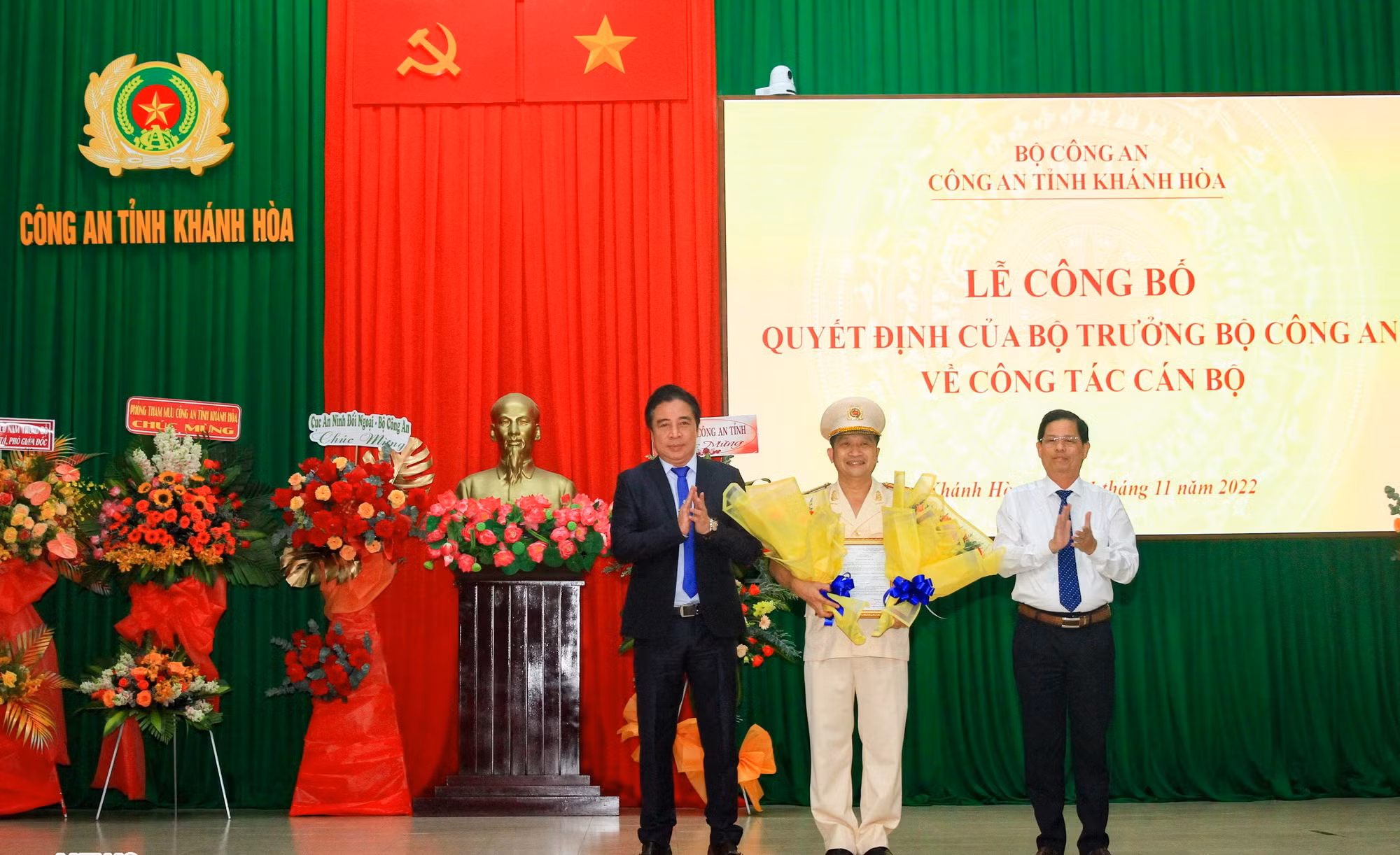 Trao quyết định bổ nhiệm Phó Giám đốc Công an tỉnh Khánh Hòa -0