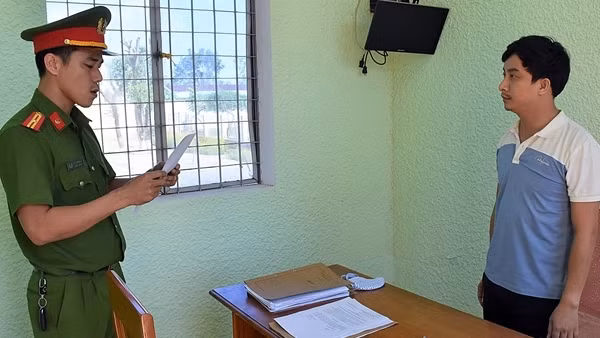 Đưa thông tin gian dối, cán bộ địa chính xã lừa đảo chiếm đoạt tiền tỷ