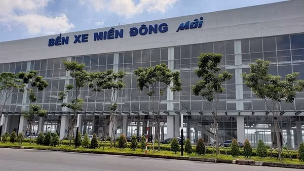 Cả nghìn đầu xe khách liên tỉnh “chạy” khỏi bến xe đã đi đâu?