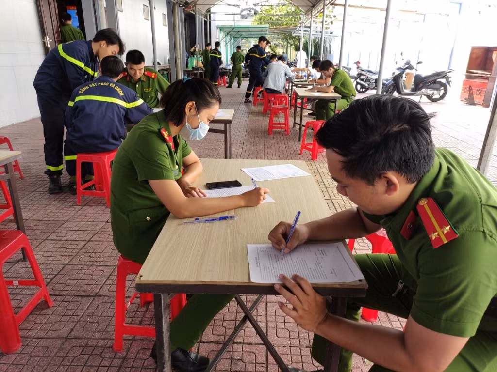 Hơn 600 đoàn viên, chiến sĩ Công an Đà Nẵng tham gia hiến máu tình nguyện -0