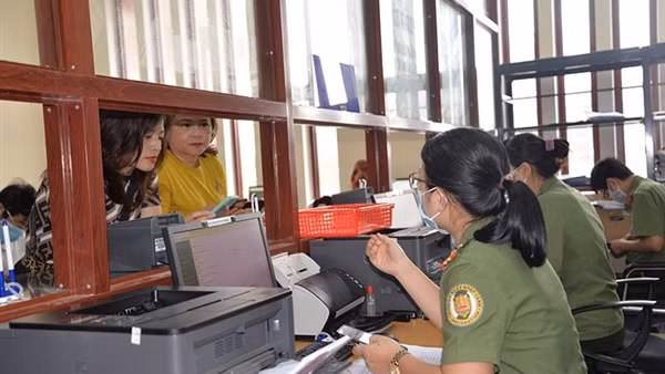 Khuyến khích nhân dân sử dụng dịch vụ công trực tuyến mức độ 3, 4 làm hộ chiếu phổ thông