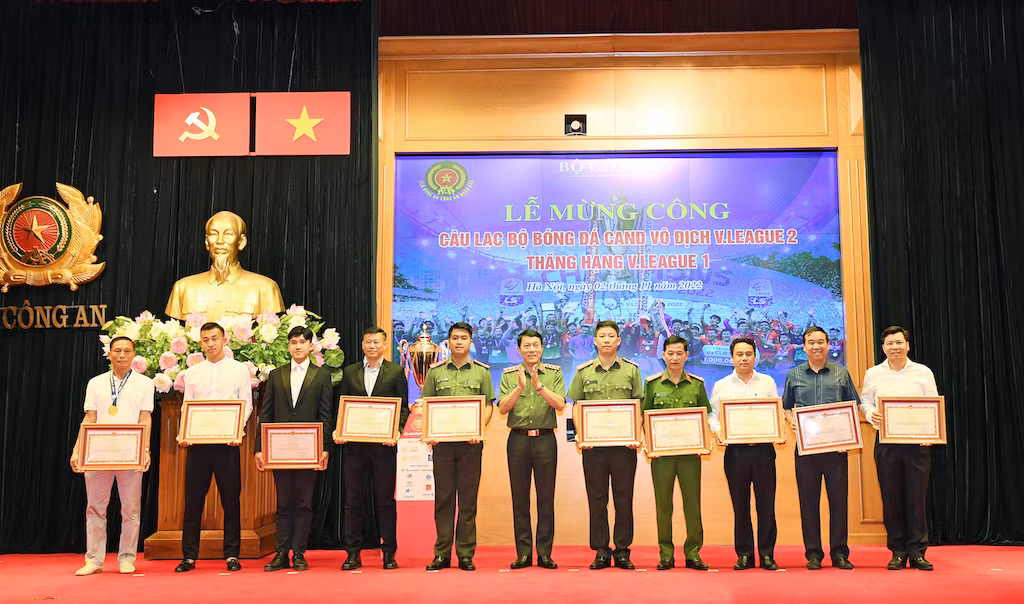 Câu lạc bộ bóng đá CAND thăng hạng Giải bóng đá Vô địch quốc gia năm 2023 -1