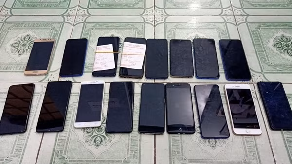 Tổ 171 bắt nhóm trộm 93 điện thoại di dộng