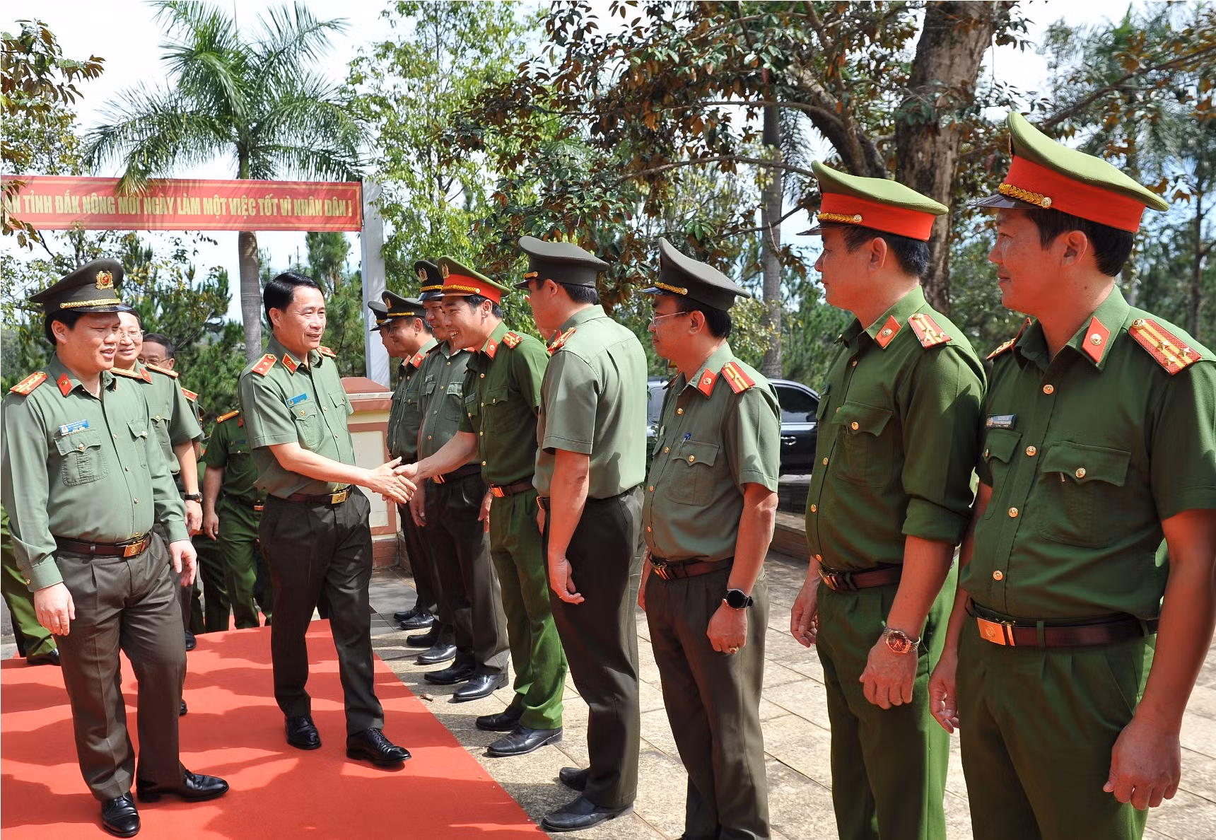 Nắm chắc tình hình, bám sát địa bàn, tăng cường các mặt công tác bảo đảm ANTT dịp cuối năm -0
