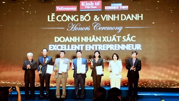 Petrovietnam và PVFCCo được tôn vinh "Thương hiệu mạnh", "Thương hiệu xanh" Việt Nam
