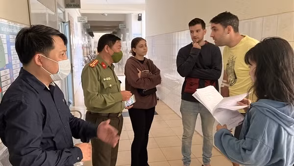Cảm ơn Công an giúp đỡ nạn nhân người nước ngoài trong vụ tai nạn giao thông