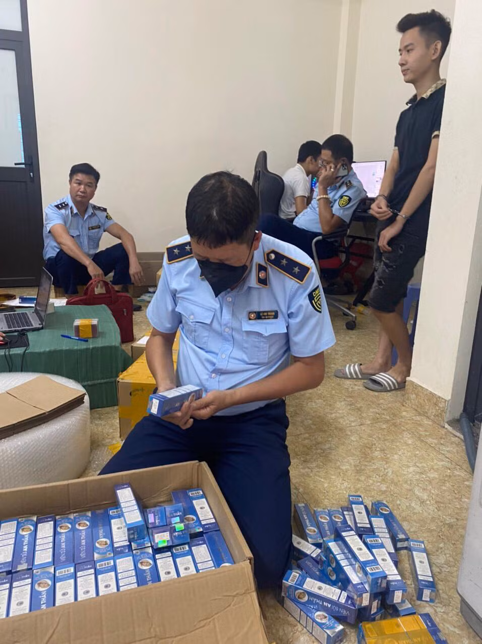 Phát hiện cơ sở kinh doanh hàng trăm hộp viên sủi an thần có dấu hiệu giả -0