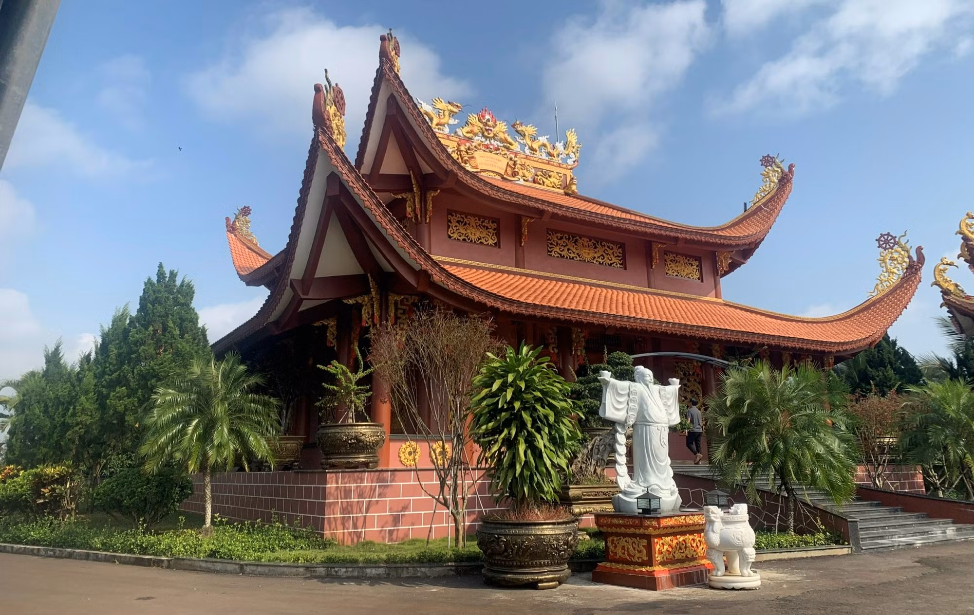 Xin làm điểm sinh hoạt văn hóa, “biến tướng” thành khu du lịch bán vé -0