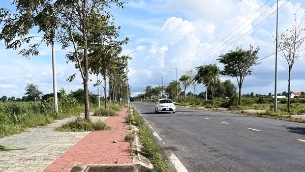 Dự án tuyến đường số 1 TP Trà Vinh: Chính quyền và người dân đều “mắc kẹt”