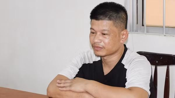 Tạm giữ hình sự đối tượng&nbsp;tấn công&nbsp;Cảnh sát giao thông