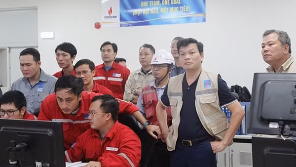 Tổ máy số 2 Nhà máy Nhiệt điện Thái Bình 2 hòa lưới điện đồng bộ bằng dầu lần đầu thành công