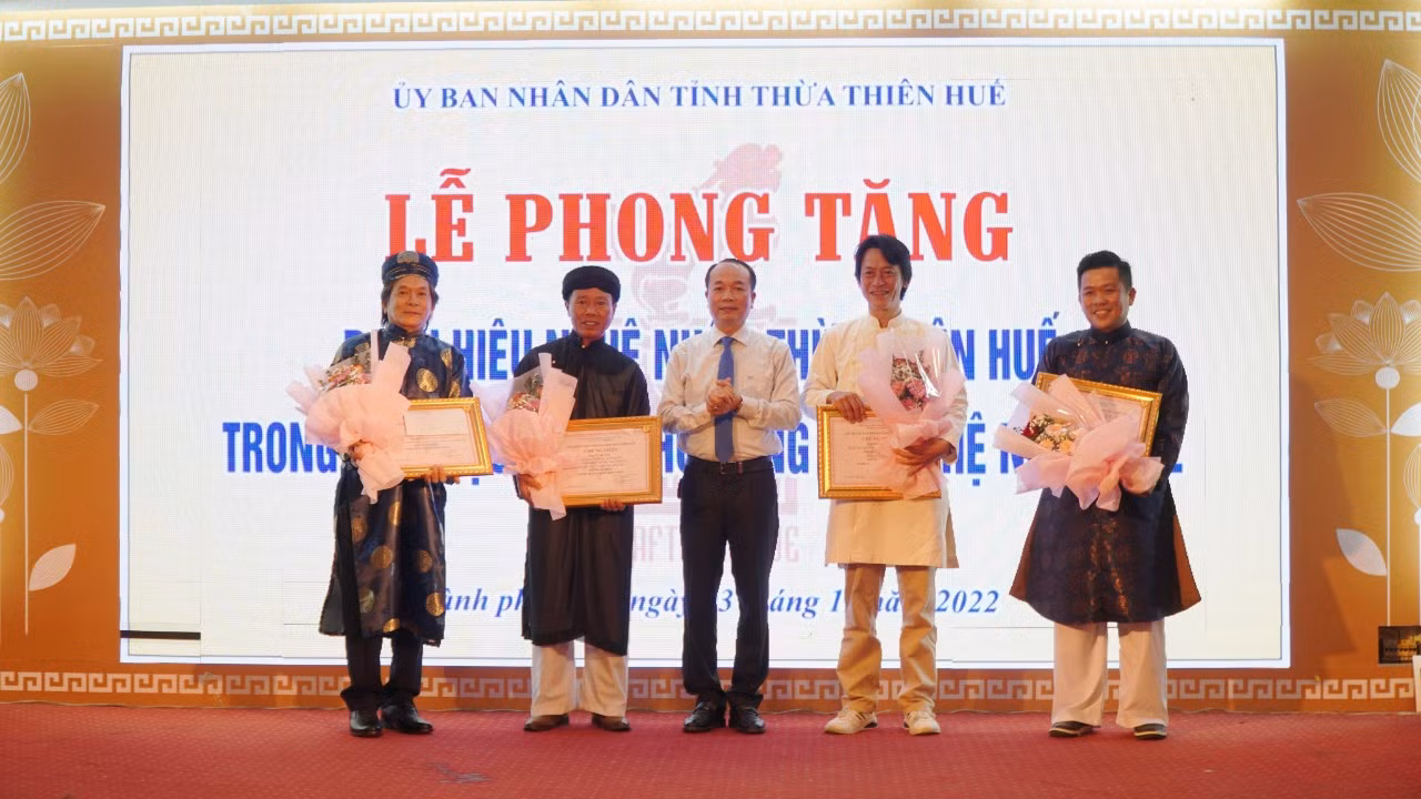 Thừa Thiên-Huế tôn vinh các nghệ nhân nghề thủ công mỹ nghệ -0