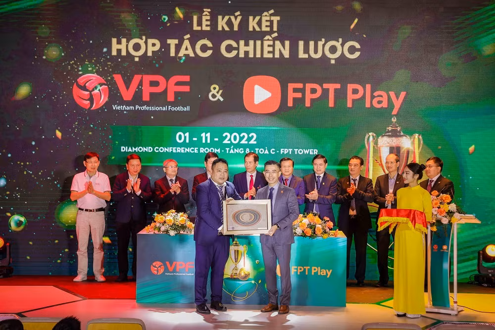FPT Play sở hữu bản quyền truyền hình 3 giải bóng đá hàng đầu Việt Nam -0