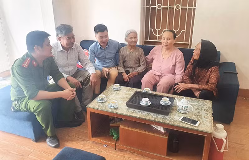 Nhờ Đề án 06, một gia đình tìm được người thân thất lạc 35 năm -0