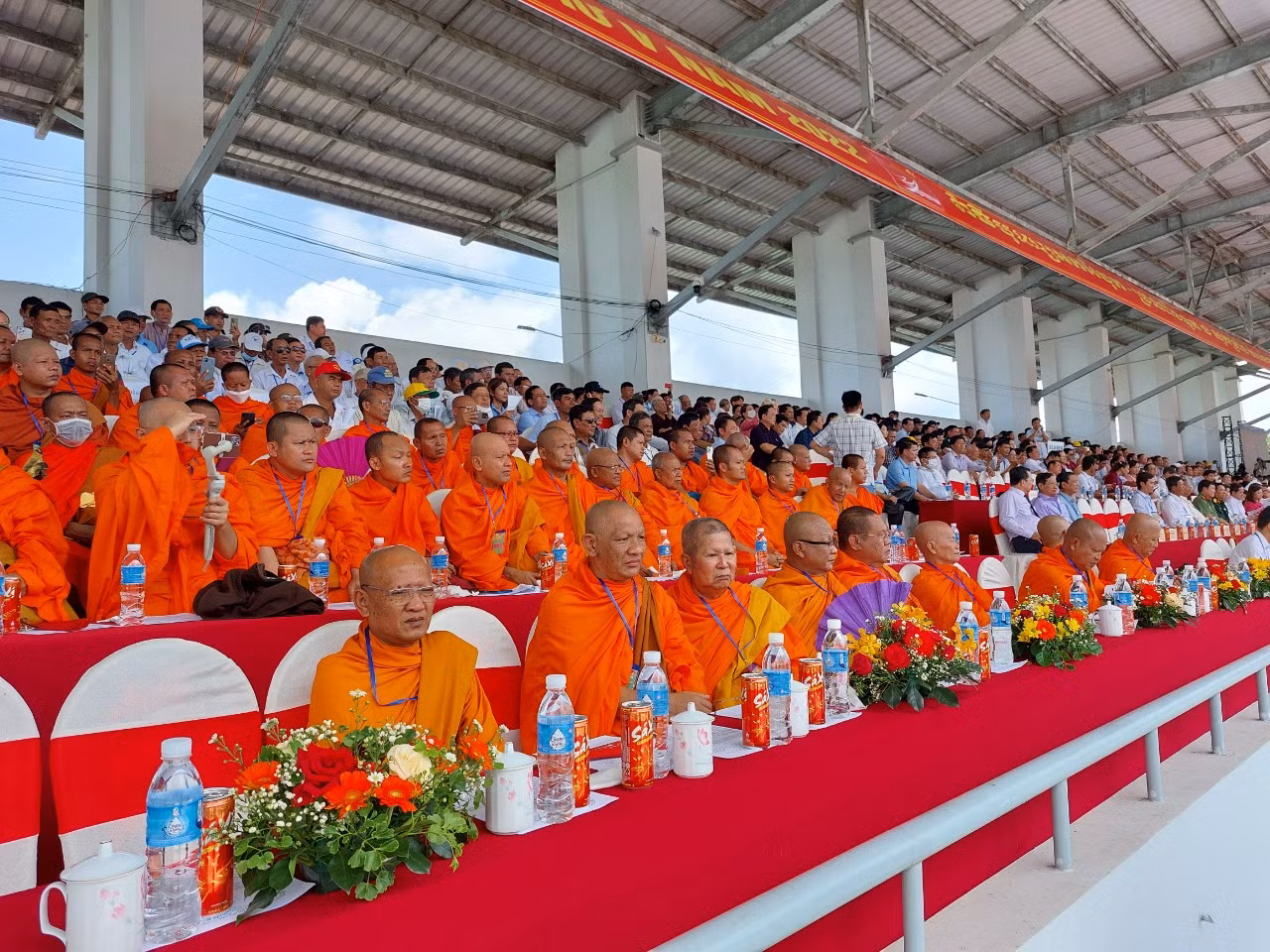 Khai mạc đua ghe Ngo của đồng bào Khmer đồng bằng sông Cửu Long -0