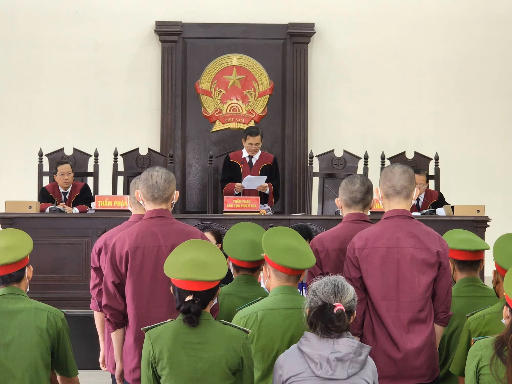 Hoãn phiên phúc thẩm trong vụ “Tịnh thất Bồng Lai” -0